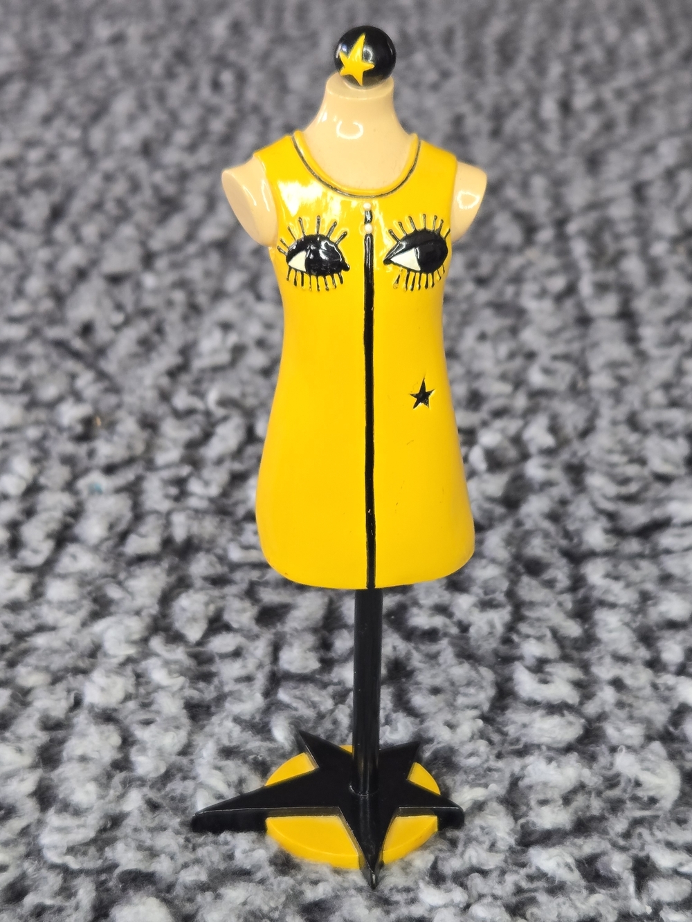 1960s Yellow Mod Star Dress Form Figurine The Eyes Have It, The Latest Thing Y2K